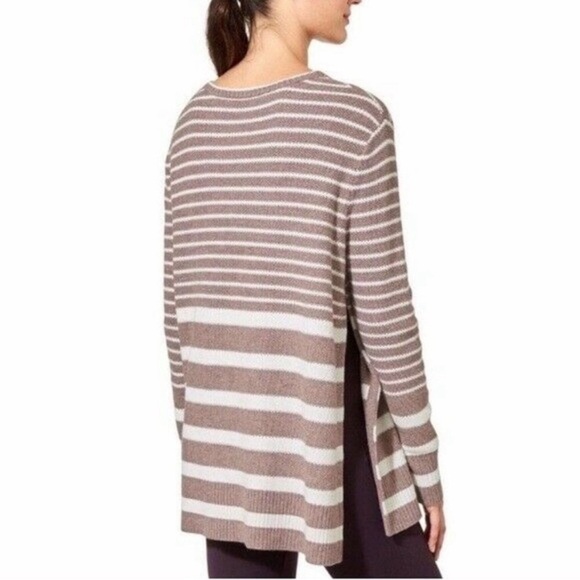 EUC Athleta Striped Kennewick Side Slit Pullover Sweater Tan Cream Womens XXS - Picture 12 of 15